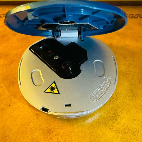 Genuine Craig CD2865B Blue and Silver Portable Compact Disc CD Player Working - Picture 3 of 5